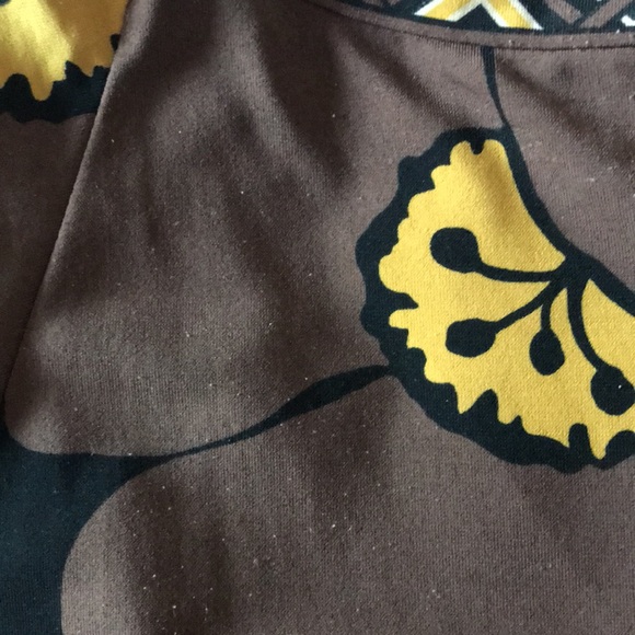 BCBGMaxAzria flower pattern brown/black/yellow wrap top. - Picture 6 of 9